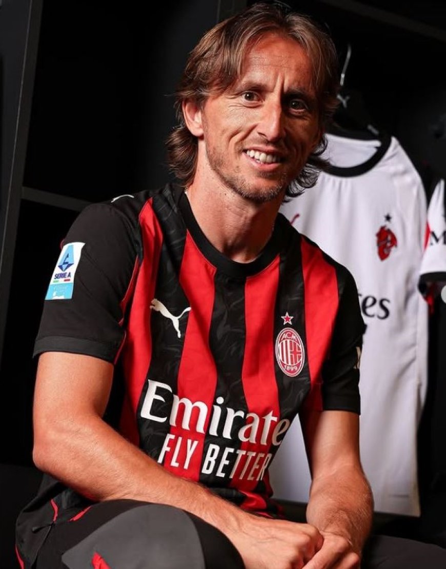Luka Modric Resmi Bergabung AC Milan