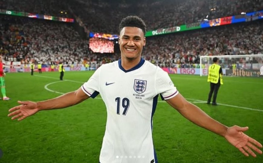 Liverpool Incar Ollie Watkins