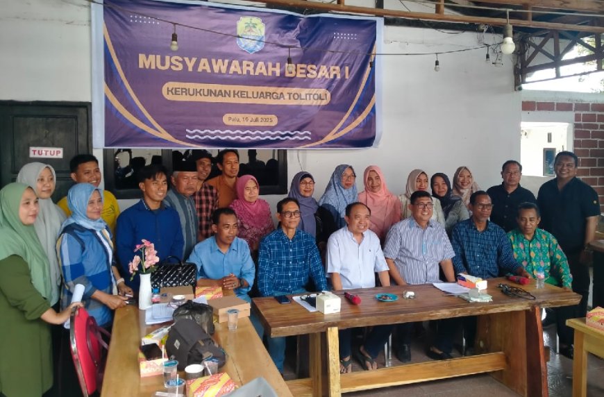 Dr Irwan Haruna Terpilih Secara Aklamasi Nahkodai Kerukunan Keluarga Tolitoli