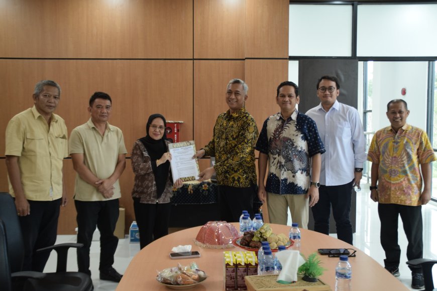 Sekda Terima Aset Kantor KEK Palu