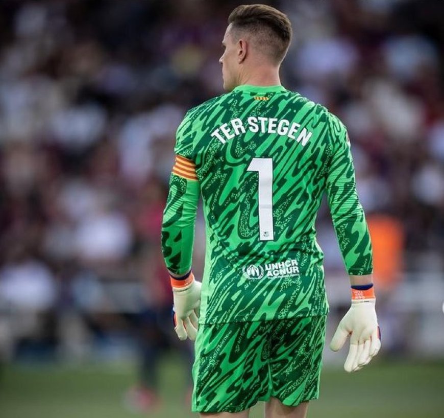 Kiper Barcelona Ter Stegen Jalani Operasi Punggung