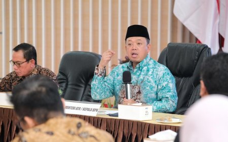 Beri Pengarahan di Kalsel, Menteri Nusron Minta Jajaran Atasi Gap dalam Sertipikasi Tanah