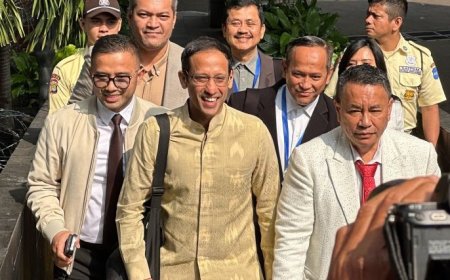 Nadiem Makarim Tiba di Gedung Merah Putih KPK