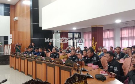 DPRD Janji Revisi Perda Pajak Warung