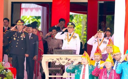 Pimpin Upacara HUT Ke-80 Kemerdekaan, Gubernur Anwar: Sulteng Akan Terus Bergerak Maju