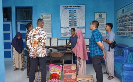Bakti Sosial Kantor Imigrasi Palu di Panti Jompo Yayasan Alkautsar