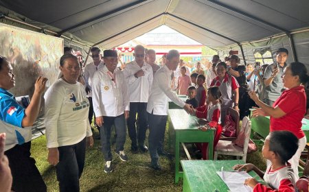 Kunjungan ke Pusat Gempa di Poso, Wapres Pastikan Belajar  Mengajar Tetap Berjalan