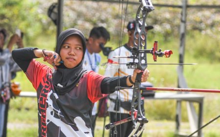 Popda Sulteng 2025: Atikah Persembahkan Emas Panahan untuk Kota Palu