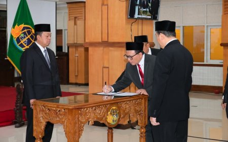 Lantik Pejabat Struktural, Menteri Nusron: Layani Masyarakat dengan Hati, Bukan Transaksi