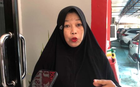Saharni Syawal, Guru SMA 5 Palu, Guru Sosialogi Yang Punya  Segudang Prestasi Olahraga