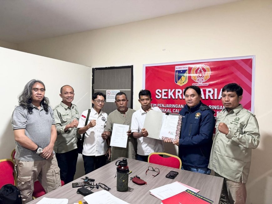 Suandi Kembalikan Formulir Balon Ketum KONI Sulteng 2025-2029