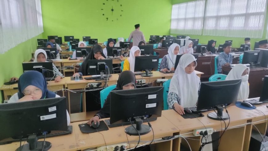 33 Siswa Raih  Tiket ke OMI Sulteng