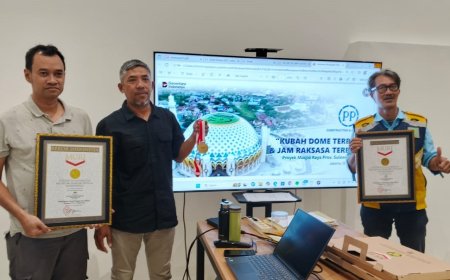 Masjid Raya Kebanggaan Masyarakat Sulteng