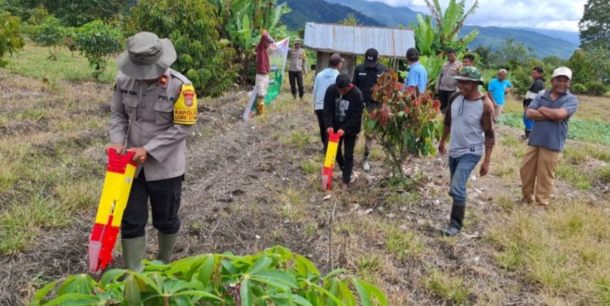 Polsek Lore Utara dan Bumdes Watumaeta Tanam Jagung