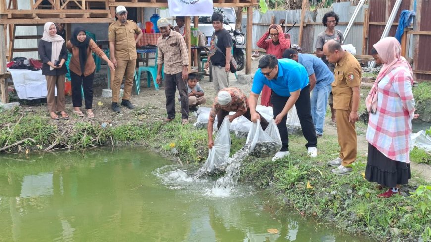 Tebar 14.000 Bibit Nila, APINDO Sulteng-Pemdes Kaleke Dukung Ketahanan Pangan