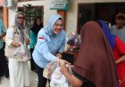 Ketua TP PKK Palu Salurkan Bantuan ke Warga Terdampak Banjir di Padang Pariaman