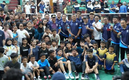 Gubernur Anwar Buka Kejurprov Bulutangkis Sulteng 2025