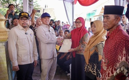 Menteri Nusron Serahkan 546 Sertipikat Hasil Konsolidasi Tanah di Jawa Tengah, Permukiman Warga Makin Bernilai dan Terjamin