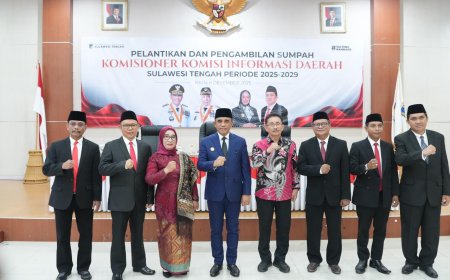Gubernur Lantik Komisioner Komisi Informasi Sulteng 2025–2029
