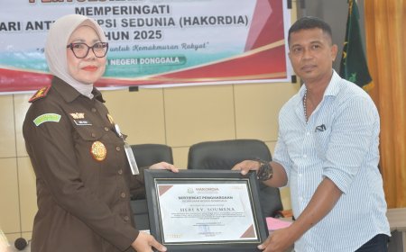 Sering Demo Kejari Donggala, Pegiat Antikorupsi Dapat Penghargaan