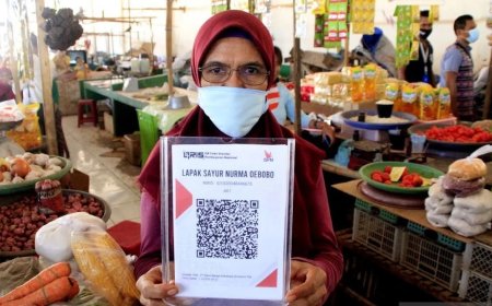 Pedagang Wajib Menggunakan QRIS