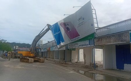 Pol PP Kawal Pembongkaran Sejumlah Ruko di Poso