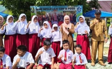 Siswa SDN di Poso Galang Donasi untuk Korban Bencana di Sumatra