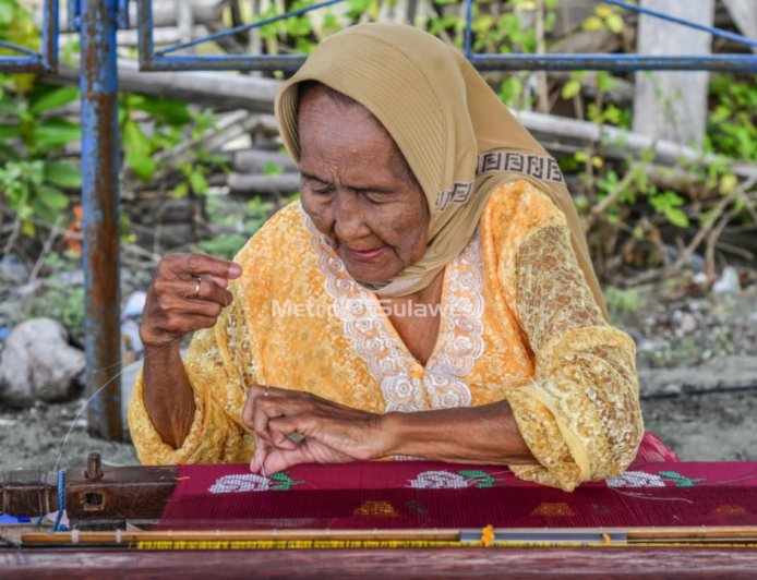 Tenun Donggala Didorong ke Pasar Internasional