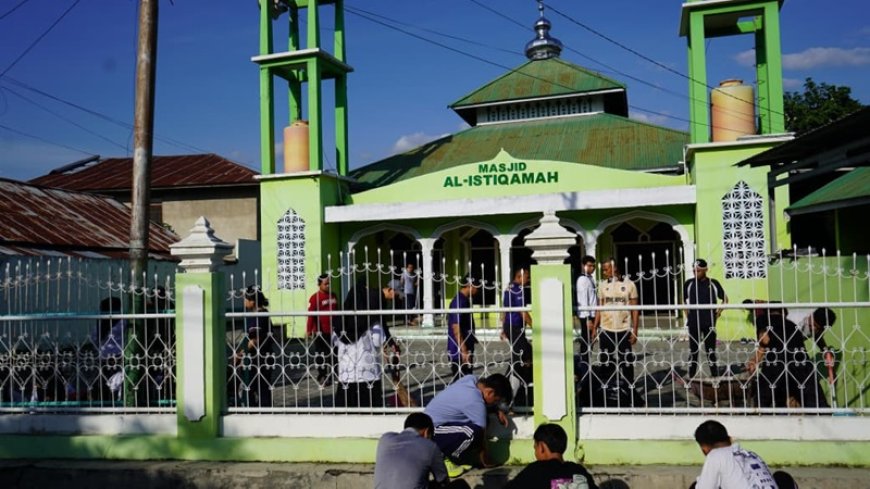 Imigrasi Palu Hadir Membantu Masyarakat