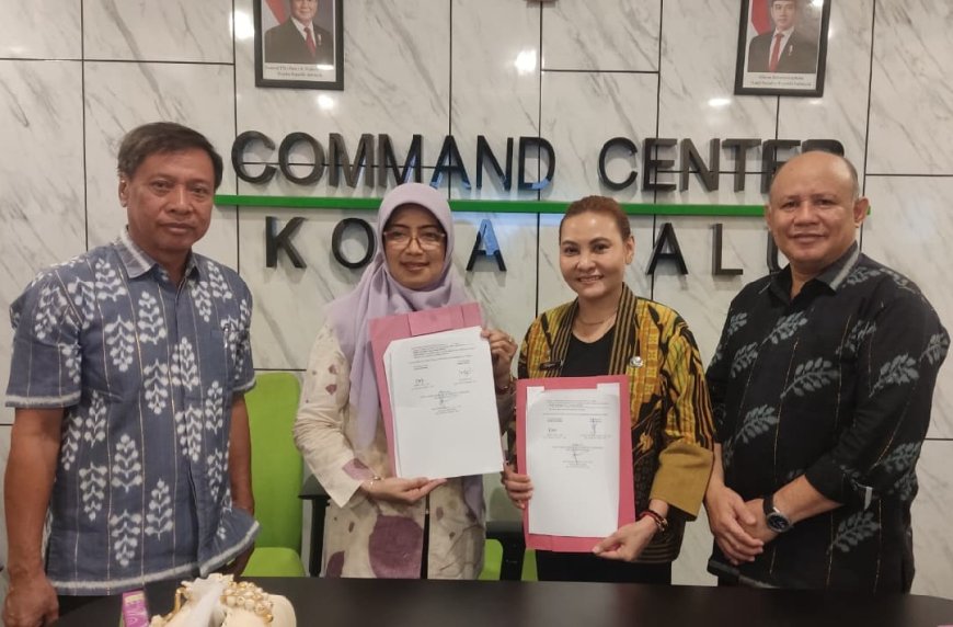 Diskominfosantik Serahkan Wabsite ke DPPKB dan Perdagin