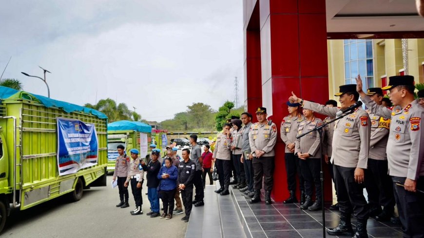 Polda Salurkan Puluhan  Ton Beras, Ribuan Logistik untuk Korban Bencana Sumatera