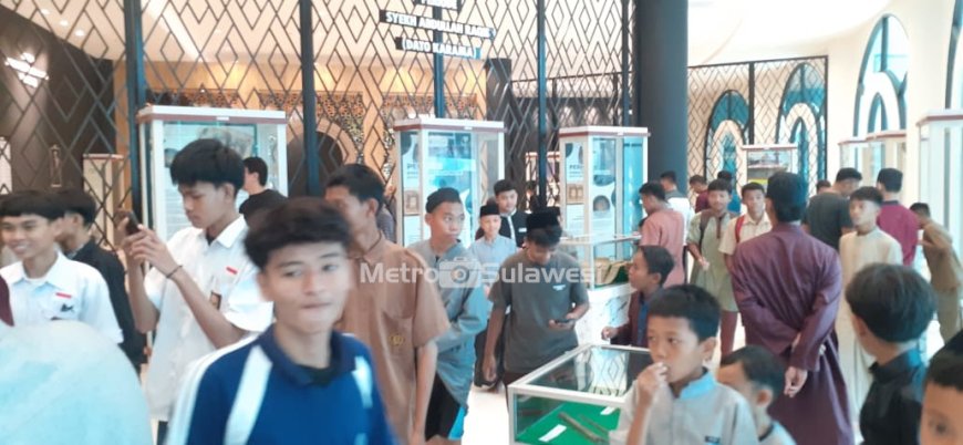 Warga Antusias Kunjungi Galeri Sejarah Islam Sulteng di Masjid Raya Baitul Khairaat