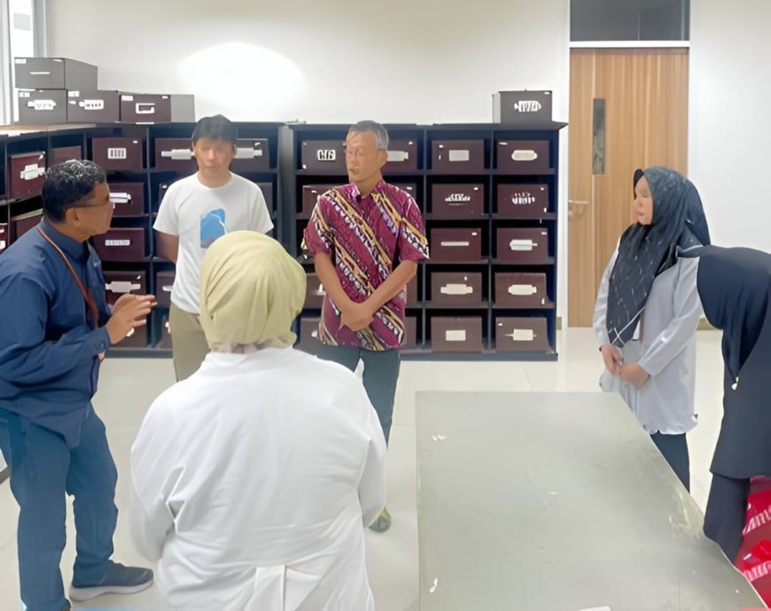 Akademisi Jepang Kagumi Museum Zoologicum Untad