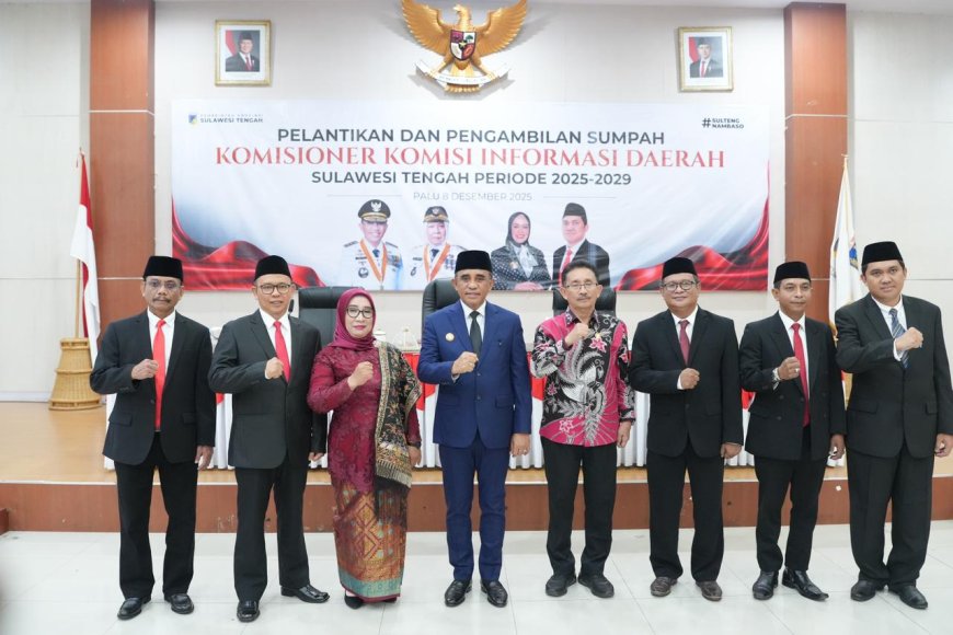 Gubernur Lantik Komisioner Komisi Informasi Sulteng 2025–2029