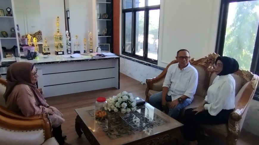 Ketua KI Sulteng Silaturahmi ke Disbunak