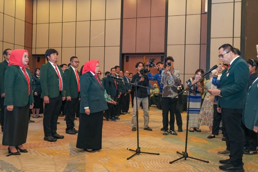 Reny Lamadjido Resmi Dilantik sebagai Ketua IDI Sulteng