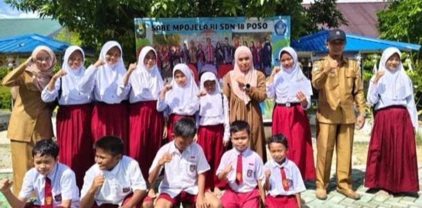 Siswa SDN di Poso Galang Donasi untuk Korban Bencana di Sumatra
