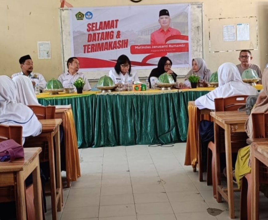 37 Pelajar MTs 2 Poso Dapat Beasiswa PIP