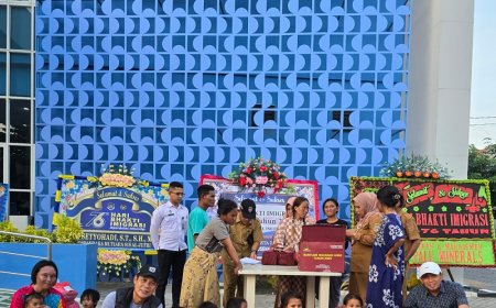 Dinsos Sulteng Beri Bantuan Kemanusiaan kepada WN Filipina