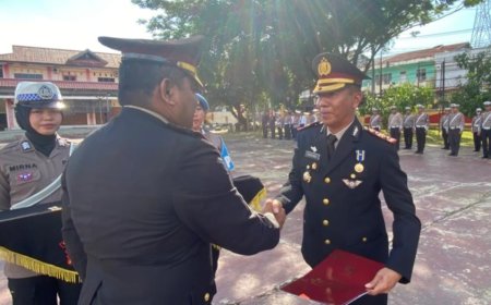 Sejumlah Personel Polres Poso Dapat Satya Lencana Pengabdian