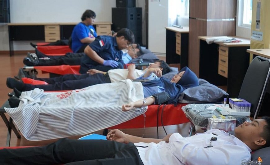Peringati Hari Bhakti Imigrasi ke-76, Pegawai Kanim Palu Donor Darah