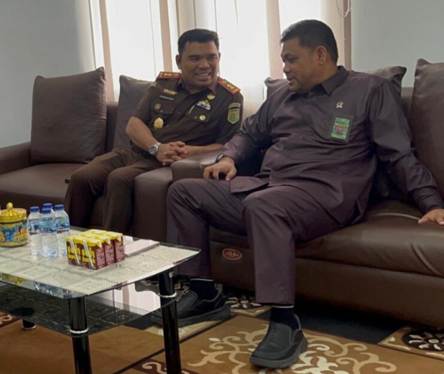 Kajari Silaturahmi ke Kantor PN Poso