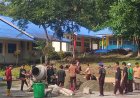Siswa SMAN 1 Pamona Utara Buat Lapangan dengan Gotong Royong