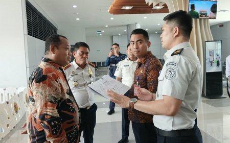 Kakanim Palu Tinjau Persiapan Pelayanan Keimigrasian Penerbangan Internasional