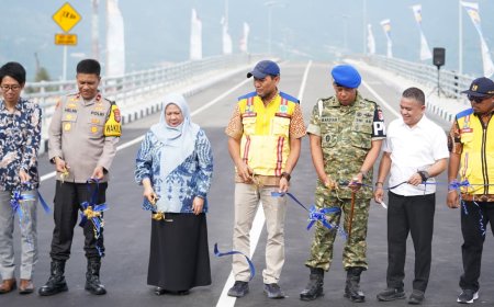 Jembatan Palu IV Kini Bisa Dilalui Pengendara