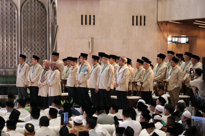 Menteri Nusron Tegaskan Kesinambungan Tanggung Jawab Negara dan Gotong Royong demi Kebangkitan Masyarakat di Tengah Bencana