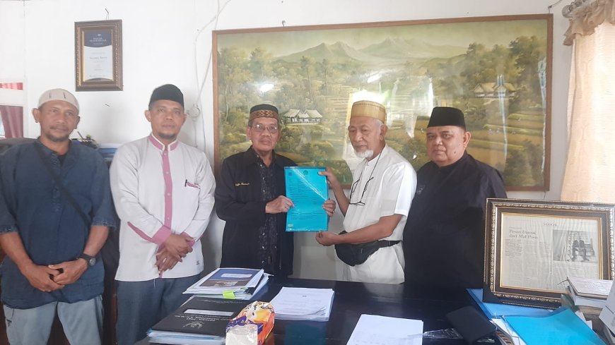 Karman Karim Wakafkan Tanah Untuk Kantor MUI Poso