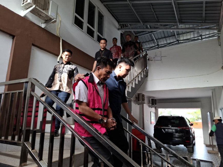 Mantan Kadishub Morut Terseret Korupsi Lampu, Uang Masuk Rekening Istri