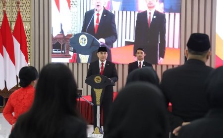 Lantik Pejabat Pengawas dan Fungsional, Wamen Ossy: Ujung Tombak dalam Pelayanan Pertanahan