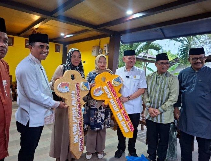Berbuka di rumah Bupati Sigi, Gubernur Anwar Serahkan Kunci Huntap Senilai Puluhan Miliar